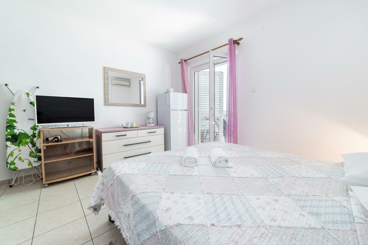 Apartment Luna Tribunj Tribalj Esterno foto
